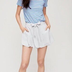Aritzia Sunday Best | EUC High Waisted Flowy Westley Shorts in Lavender Size 4